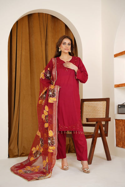Faiqa Collection  Premium Lawn & Organza Wear