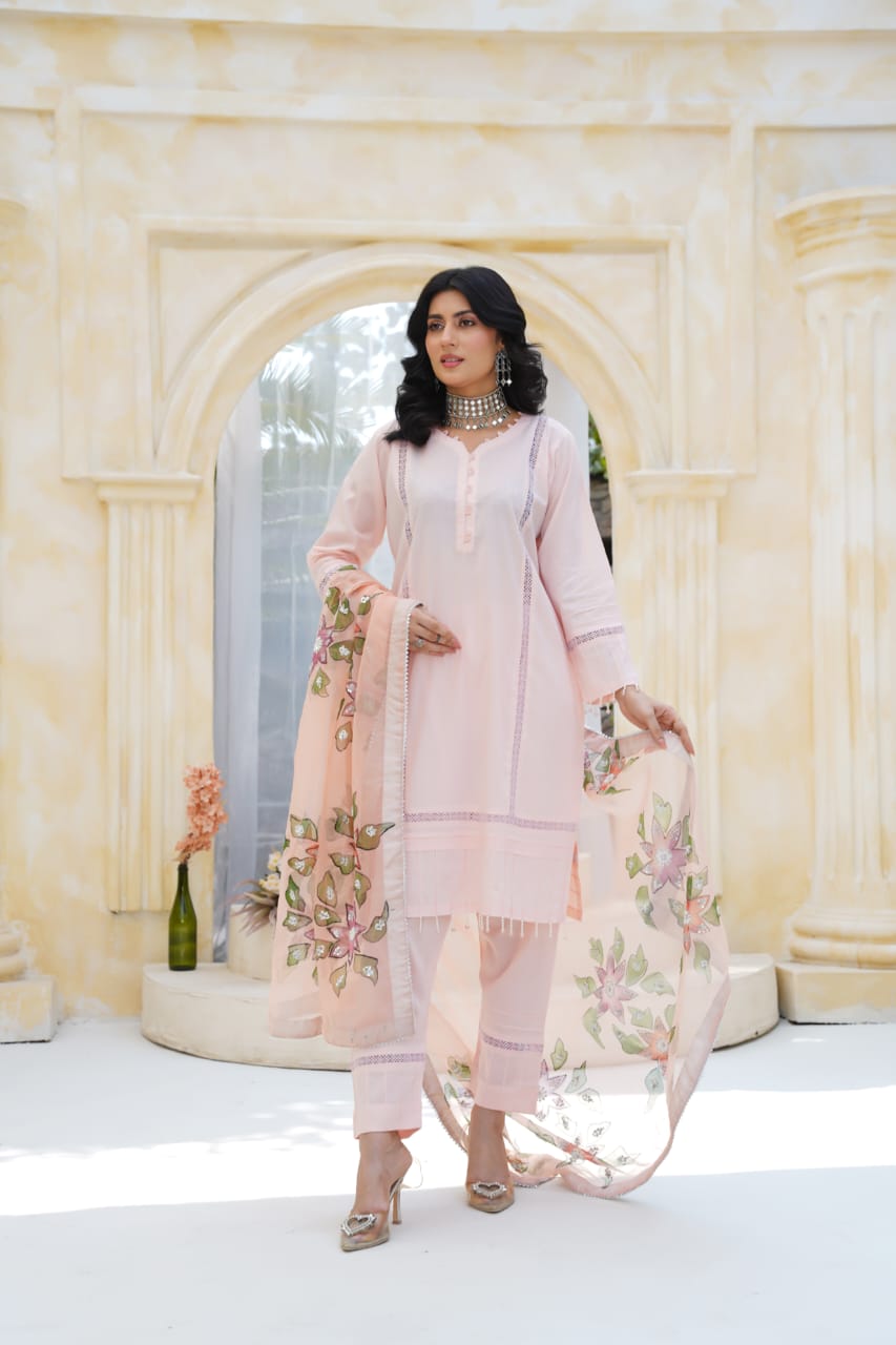Faiqa Collection Premium Lawn & Organza Wear