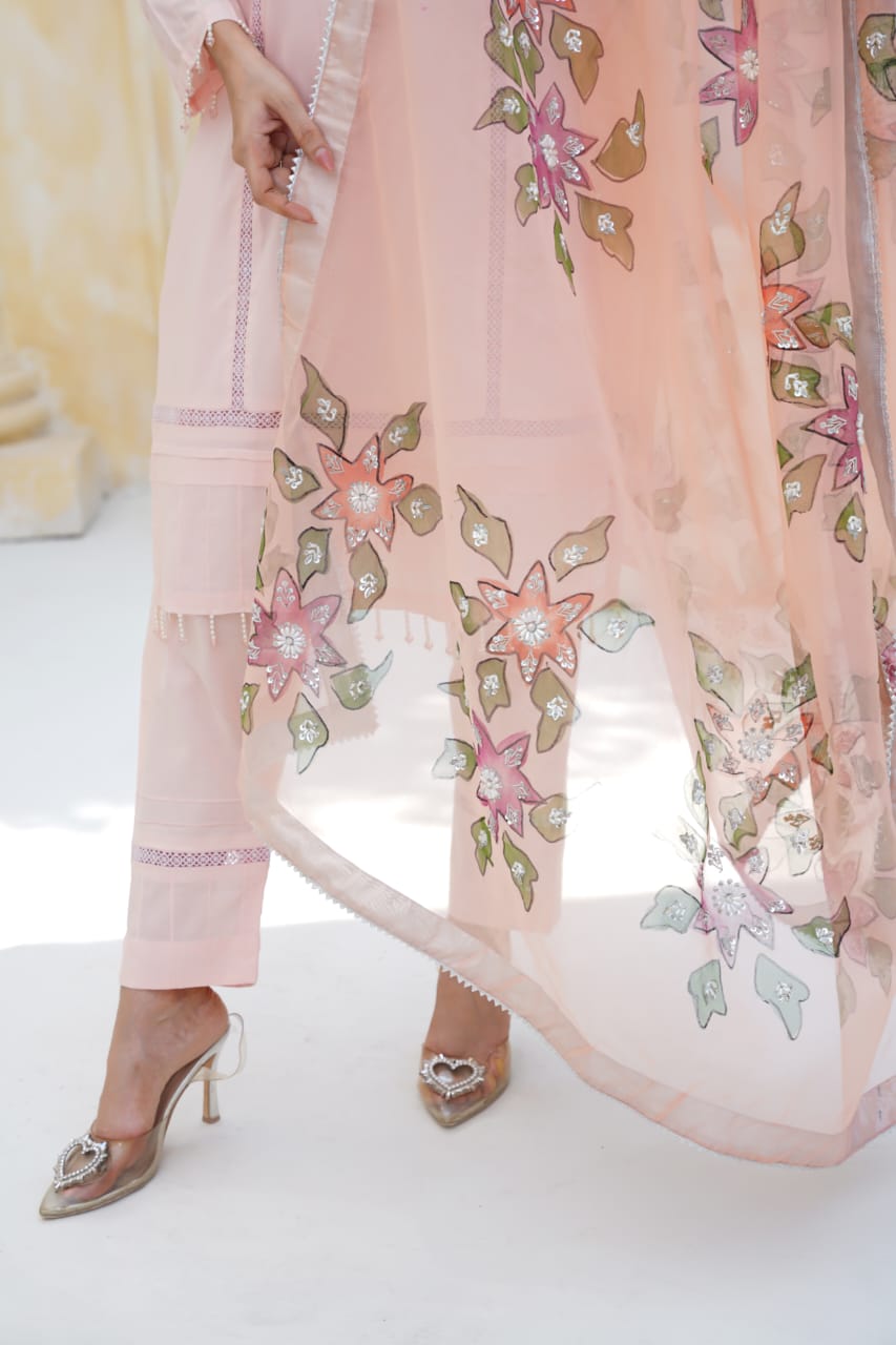 Faiqa Collection Premium Lawn & Organza Wear