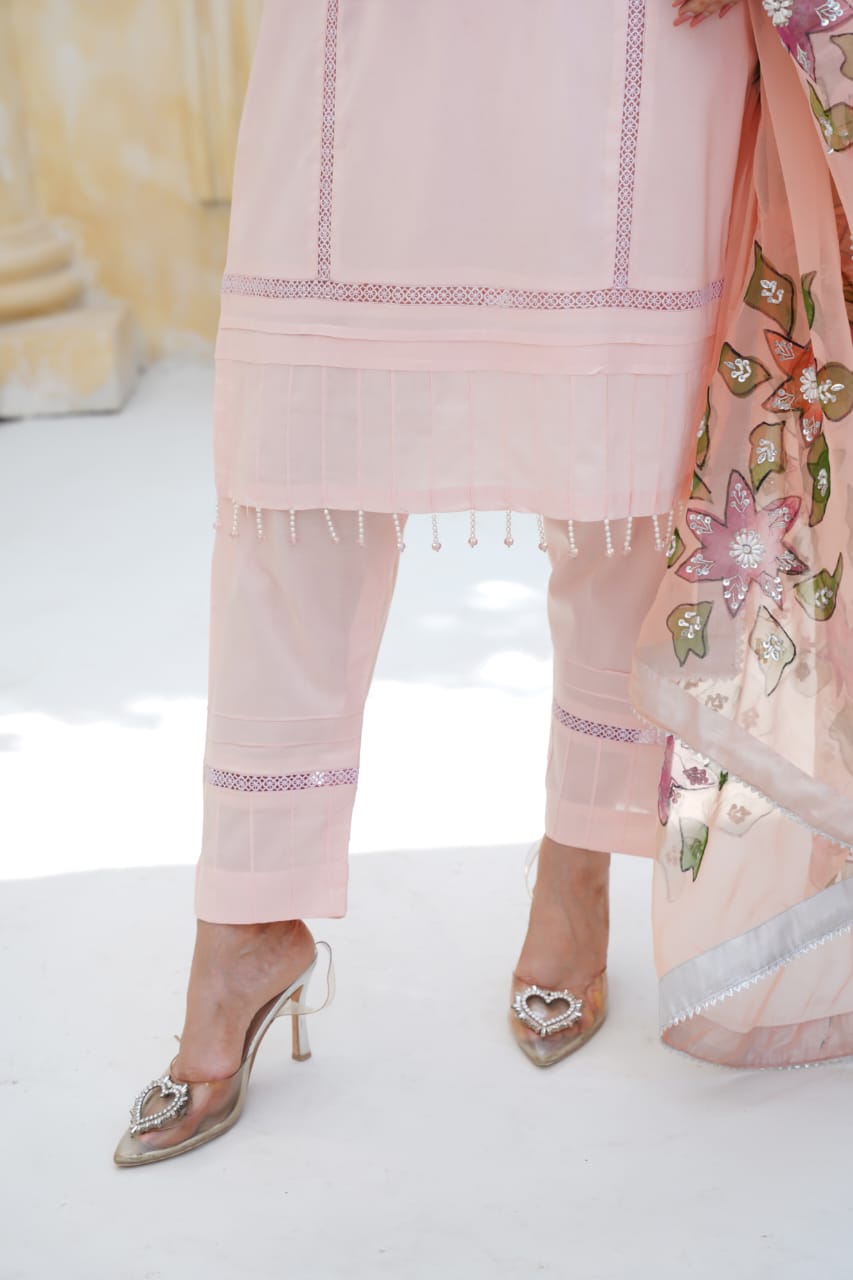 Faiqa Collection Premium Lawn & Organza Wear